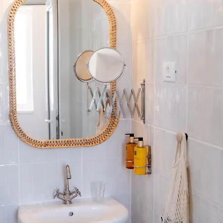 Rezident Casa de hóspedes 3*